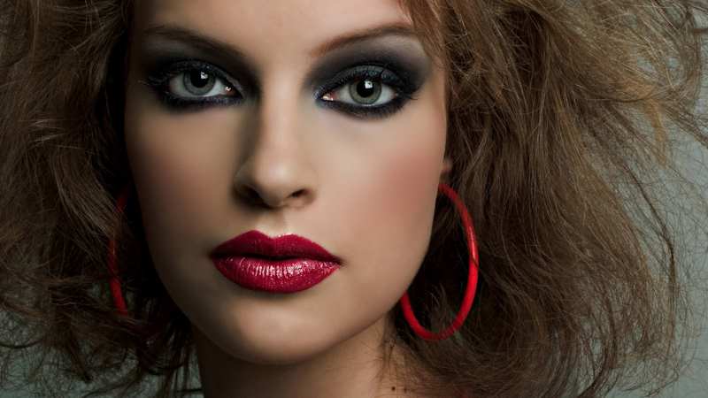 Extend images with VIVA AI